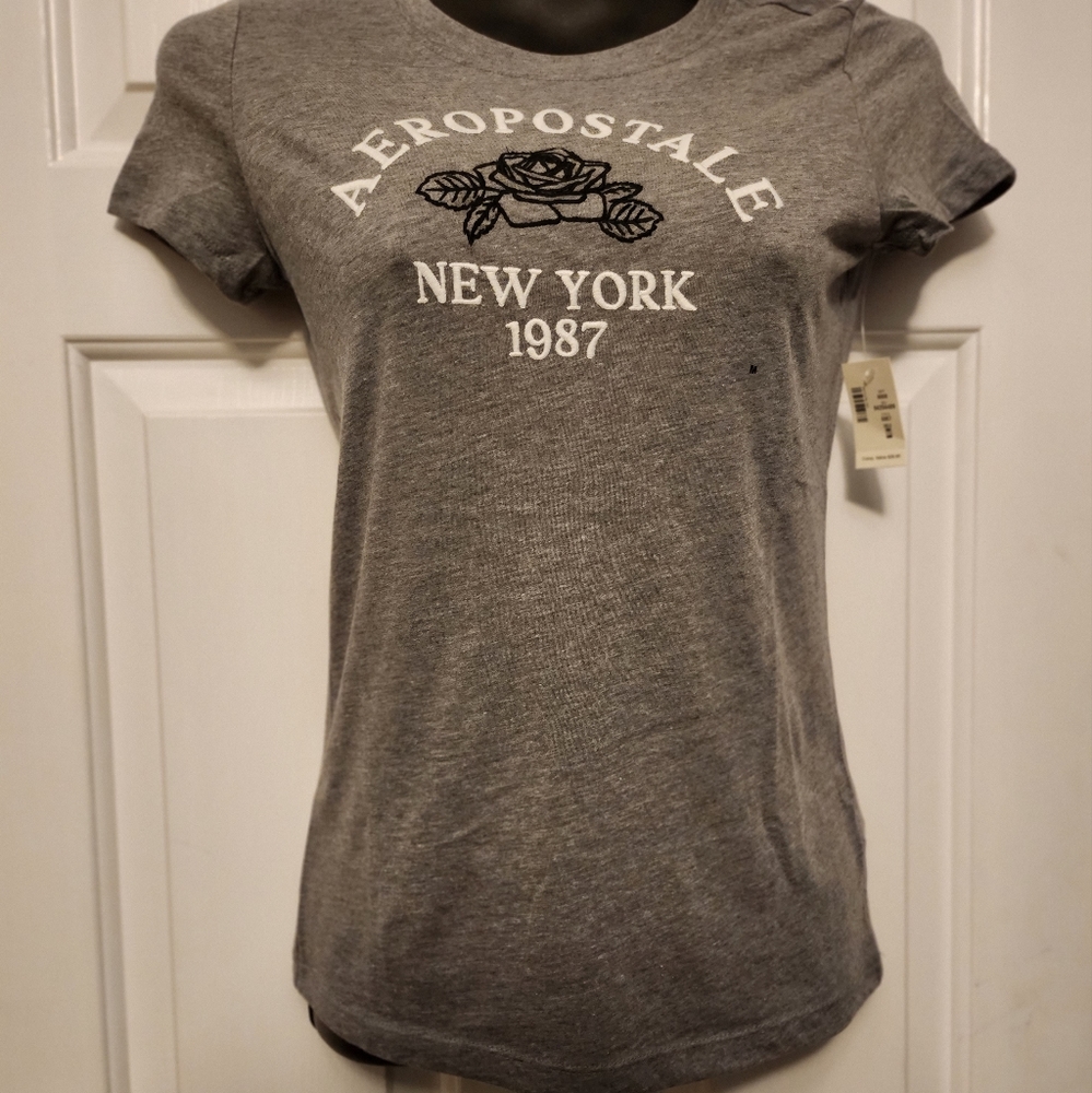 Aeropostale graphic tee